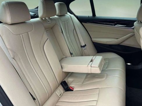 Used 2019 BMW 530i w/ Convenience Package image 23