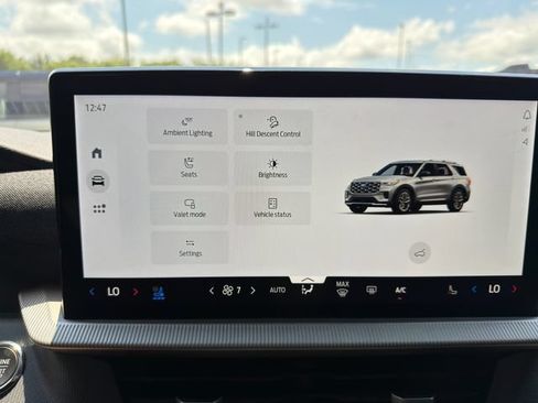 Used 2025 Ford Explorer ST RWD image 28