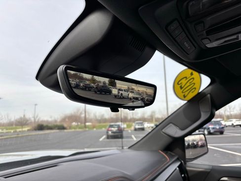 Used 2025 GMC Sierra 1500 AT4 w/ AT4 Premium Package image 38