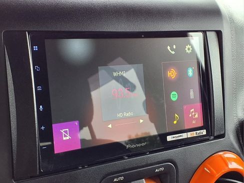 Used 2018 Jeep Wrangler Unlimited Sport S AWD/4WD image 15