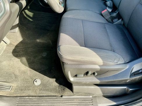 Used 2018 Chevrolet Silverado 1500 LT w/ All Star Edition image 40