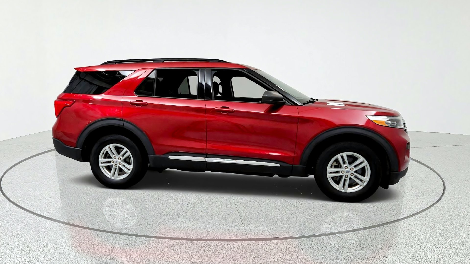 Used 2022 Ford Explorer XLT AWD/4WD image 6