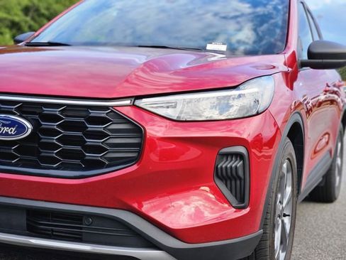 Used 2025 Ford Escape ST-Line FWD image 9