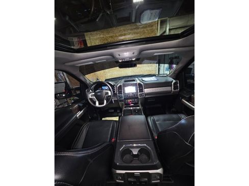 Used 2018 Ford F350 Lariat w/ Tow Technology Bundle image 19