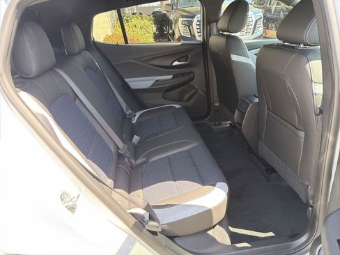 Used 2025 Buick Envista Preferred FWD image 24