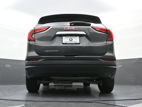 Used 2020 GMC Terrain SLE FWD image 25