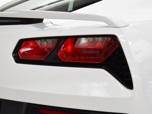 Used 2017 Chevrolet Corvette Stingray Coupe w/ 1LT image 21