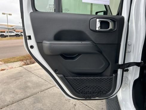 Used 2020 Jeep Wrangler Unlimited Sahara w/ Uconnect 4C Nav & Sound Group image 21