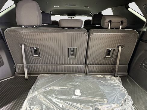 New 2026 Chevrolet Traverse LT w/ LPO, Floor Liner Package image 30