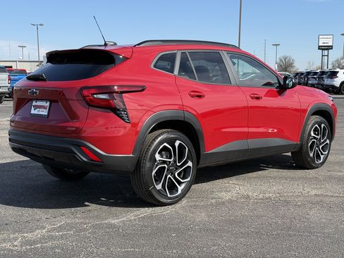 New 2026 Chevrolet Trax RS w/ Sunroof Package image 4