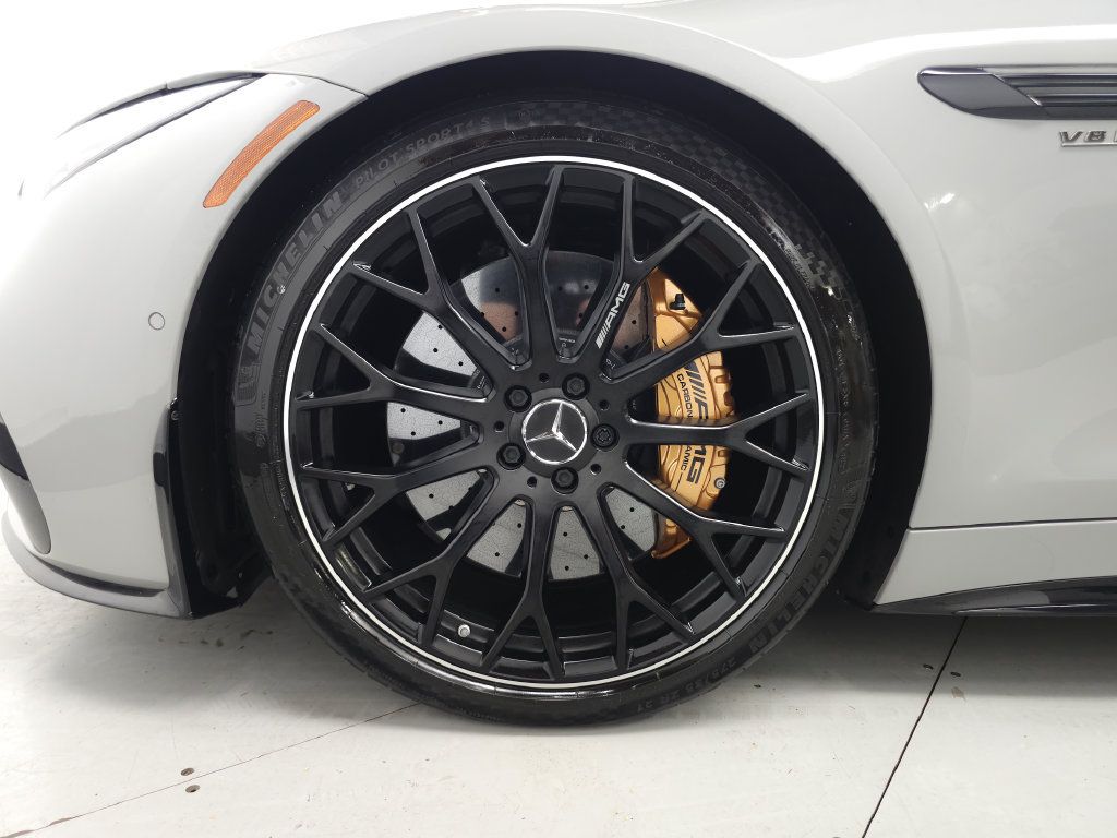 Used 2022 Mercedes-Benz SL 63 AMG 4MATIC w/ AMG Aerodynamic Package image 39
