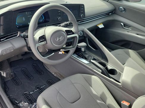 New 2026 Hyundai Elantra SE image 24