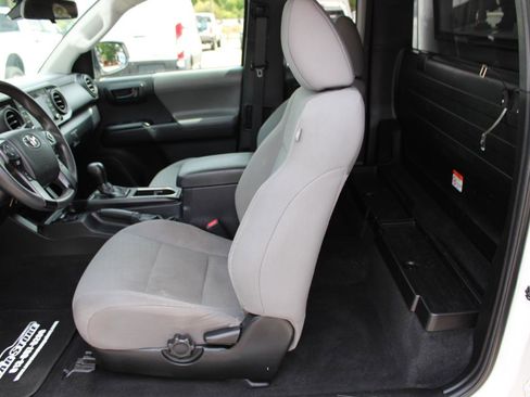 Used 2022 Toyota Tacoma SR RWD image 24
