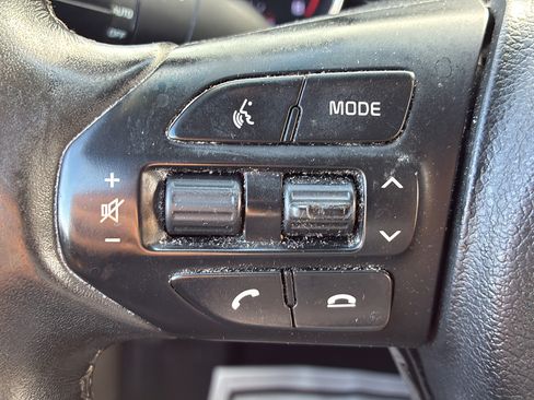 Used 2019 Kia Sedona EX FWD image 36