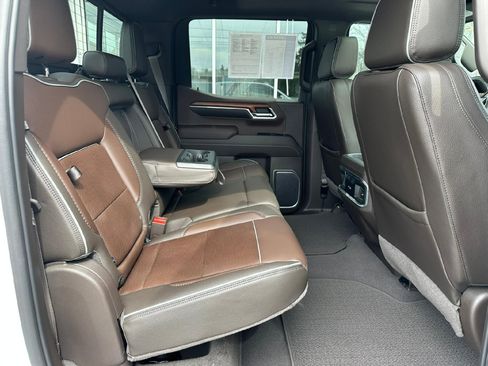 Used 2022 GMC Sierra 1500 Denali AWD/4WD image 42
