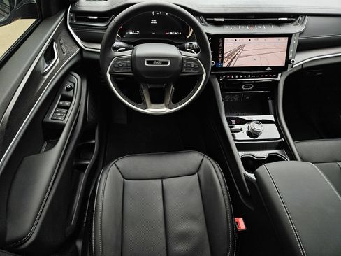 New 2026 Jeep Grand Cherokee L Limited AWD/4WD image 9