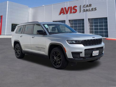 Used 2024 Jeep Grand Cherokee L Laredo image 3