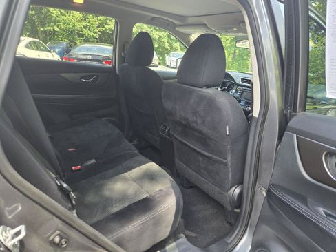 Used 2015 Nissan Rogue SV w/ SV Moonroof Package FWD image 26