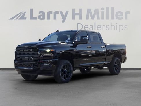 New 2026 RAM 2500 Big Horn AWD/4WD image 1