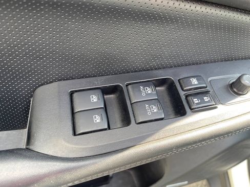 Used 2016 Subaru Outback 2.5i Limited AWD/4WD image 13