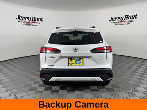 Used 2024 Toyota Corolla Cross XLE w/ Convenience Package AWD/4WD image 8