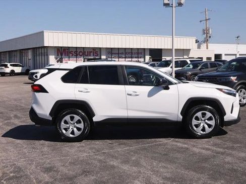 Certified 2024 Toyota RAV4 LE AWD/4WD image 4