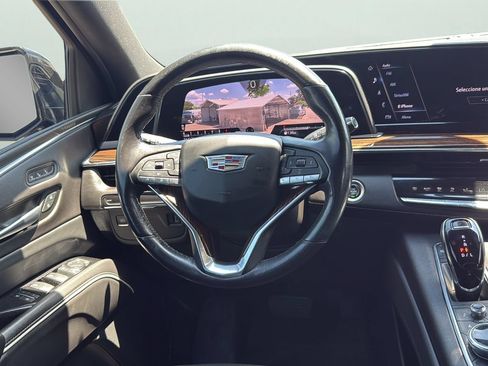 Used 2021 Cadillac Escalade Premium Luxury RWD image 12