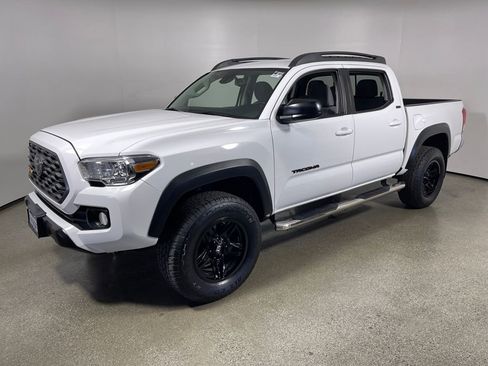 Used 2023 Toyota Tacoma SR5 image 7