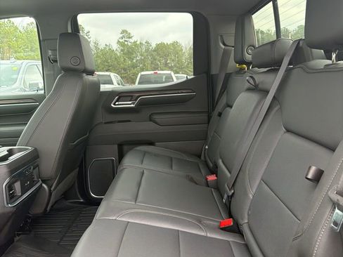 Used 2024 GMC Sierra 1500 SLT w/ SLT Premium Plus Package image 18