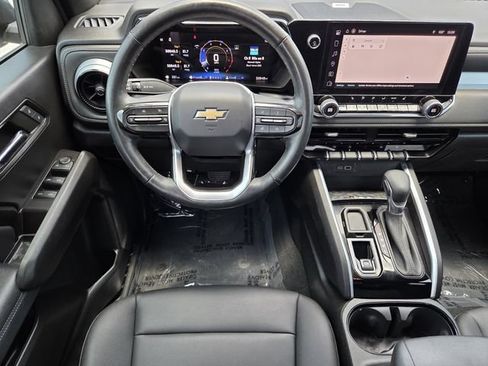 Used 2024 Chevrolet Colorado LT w/ LT Convenience Package III RWD image 16
