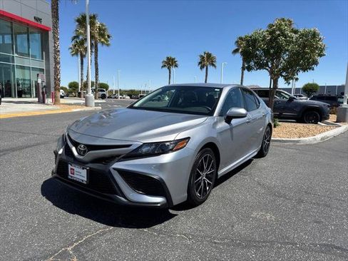 Certified 2021 Toyota Camry SE FWD image 2