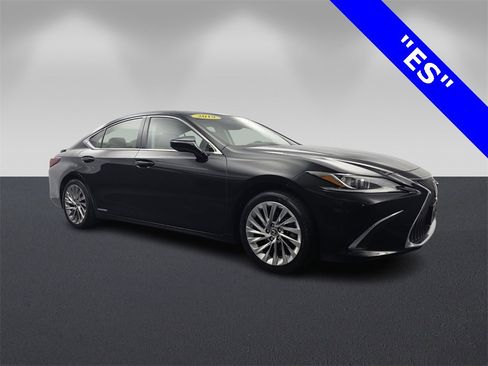 Used 2019 Lexus ES 300h image 1