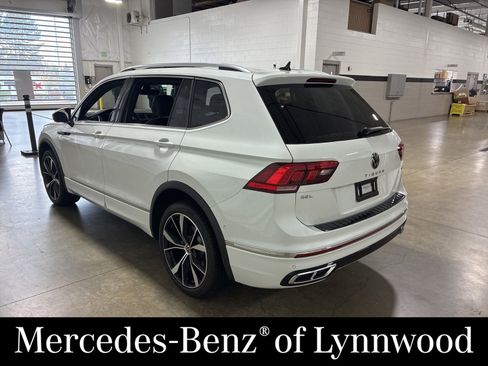 Used 2024 Volkswagen Tiguan SEL R-Line image 3