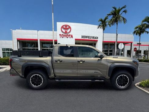 Used 2024 Toyota Tacoma TRD Off-Road w/ TRD Off Road Premium Package AWD/4WD image 8