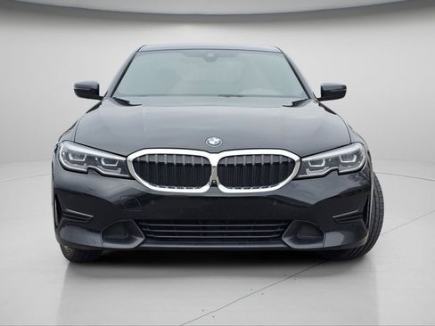 Used 2020 BMW 330i xDrive Sedan w/ Convenience Package image 3