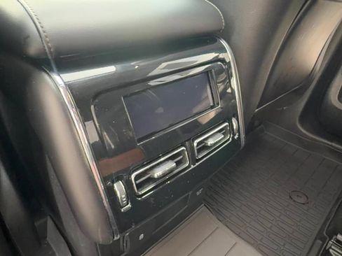 Used 2020 Lincoln Aviator Reserve w/ Equipment Group 201A AWD/4WD image 16