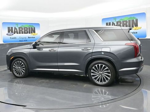 Used 2023 Hyundai Palisade Calligraphy w/ Cargo Package AWD/4WD image 3