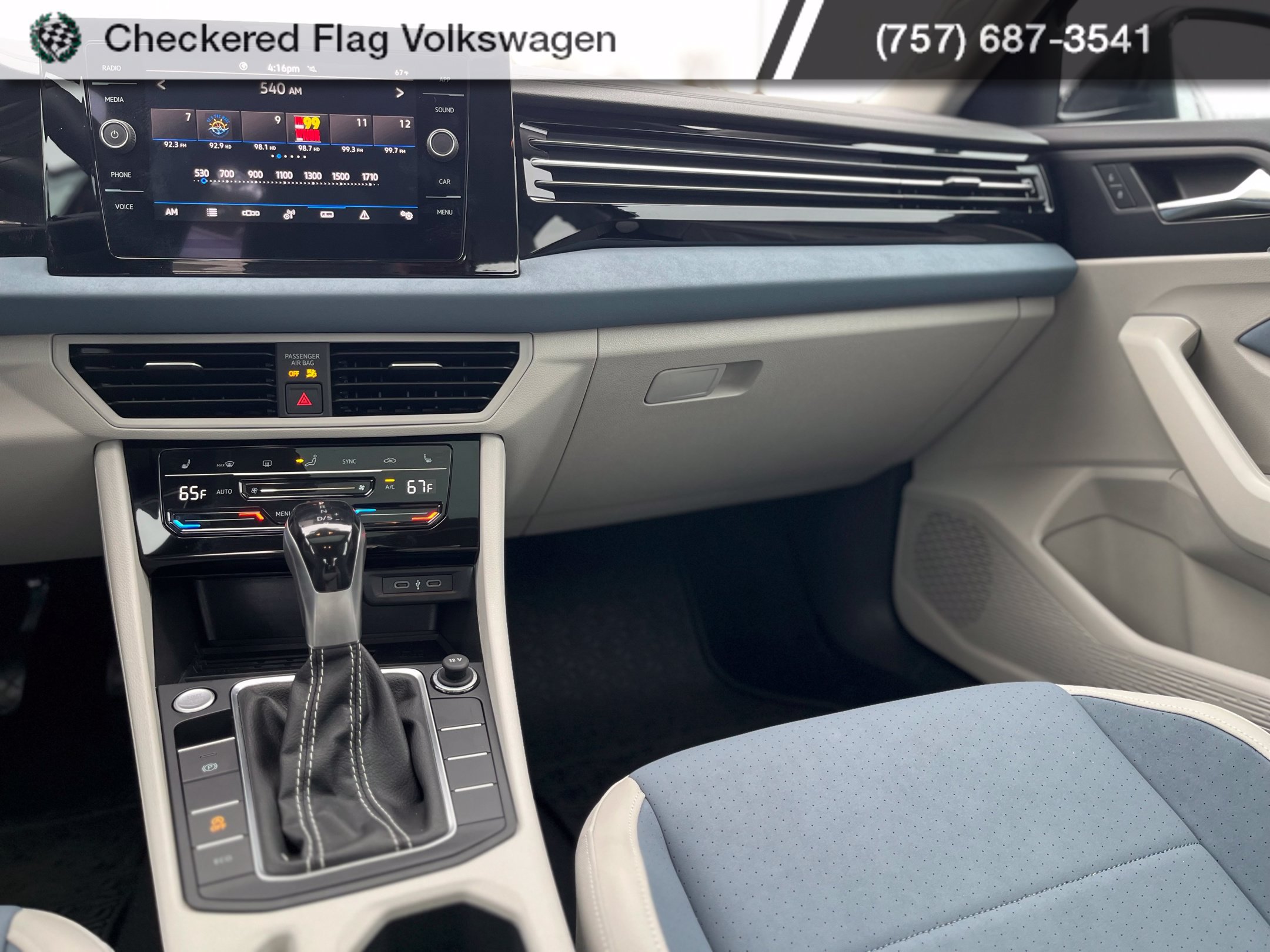 Used 2026 Volkswagen Jetta SE FWD image 31