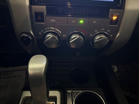 Used 2016 Toyota Tundra SR5 w/ SR5 Upgrade Package image 33