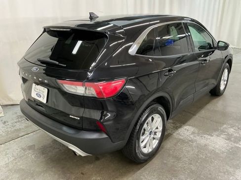 Used 2021 Ford Escape SE w/ Cold Weather Package AWD/4WD image 3
