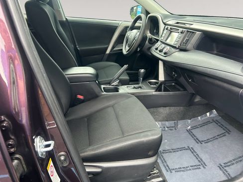 Used 2017 Toyota RAV4 LE AWD/4WD image 15