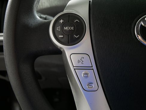 Used 2012 Toyota Prius V Five FWD image 27