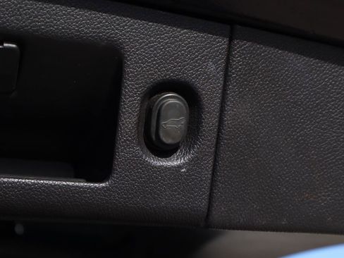 Used 2016 GMC Yukon SLT w/ HD Trailering Package image 25