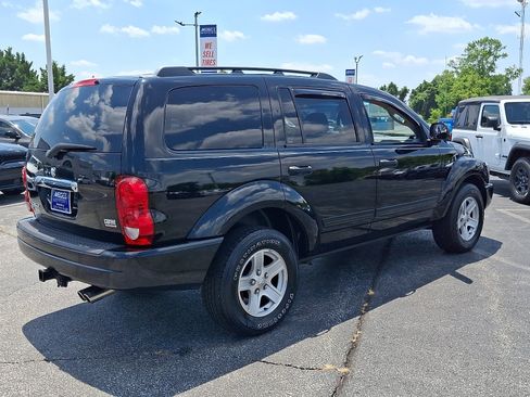 Used 2005 Dodge Durango SLT w/ Trailer Tow Group AWD/4WD image 6