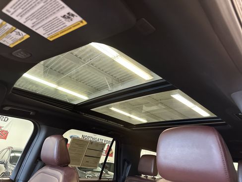 Certified 2022 Ford Expedition Max Limited image 4