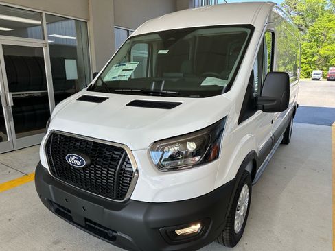 New 2026 Ford Transit 250 148 Medium Roof RWD image 1