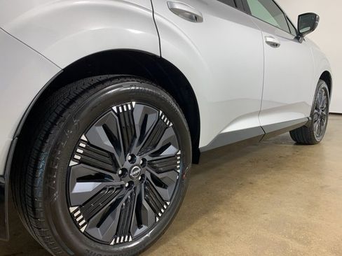 Used 2025 Nissan Murano Platinum w/ Cargo Package image 38