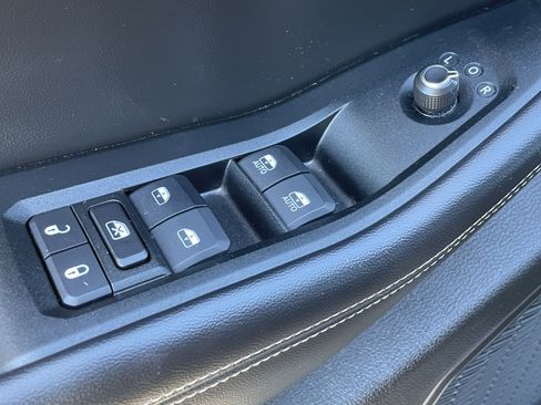 Certified 2024 Jeep Grand Cherokee L Laredo image 20