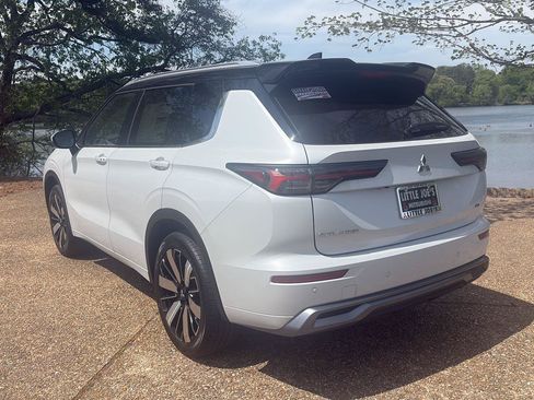 New 2026 Mitsubishi Outlander SEL AWD/4WD image 8