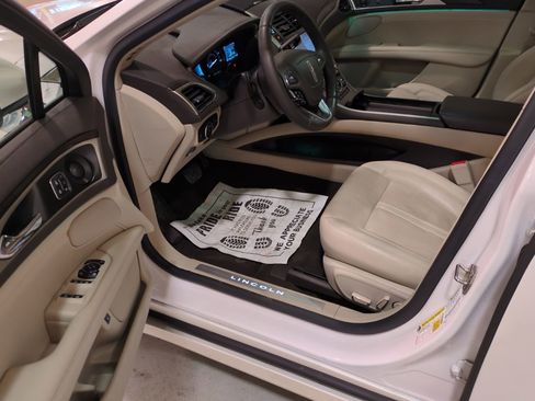 Used 2020 Lincoln MKZ Reserve w/ Elements Package image 17